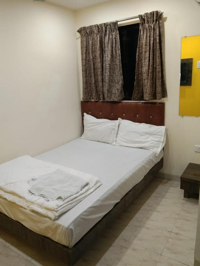 Sadguru Lodge Bombay Exterior foto